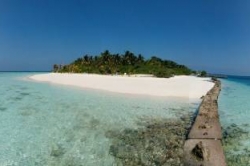 neobydlený ostrov na Maledivách