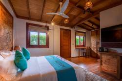 5hvezdickovy-hotel-Maledivy-pokoj-s-manzelskou-posteli-3