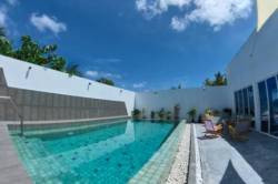 bazén hotel Maledivy