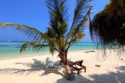 bikini-plaz-Dhangethi-Maledivy-1