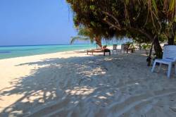 bikini-plaz-Dhangethi-Maledivy-5