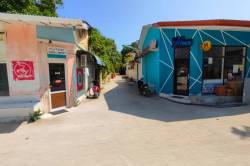 obchody-Dhangethi