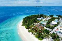 plaz-ostrov-Fodhdhoo-Maledivy