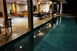 Hotel-s-bazenem-Dharavandhoo-Maledivy-5