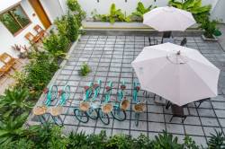 Hotel-Goidhoo-Maledivy-kola