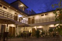 Hotel-Goidhoo-Maledivy-vnitrni-restaurace-2