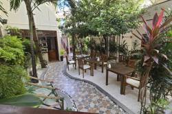 Hotel Maledivy,  ostrov Kamadhoo