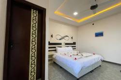 hotel-Dhiffushi-Maledivy-pokoj-2