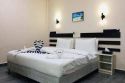hotel-Dhiffushi-Maledivy-pokoj-5