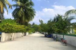 cesta na ostrově Omadhoo