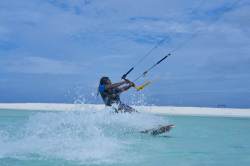 Kitesurfing-na-Maledivach-6