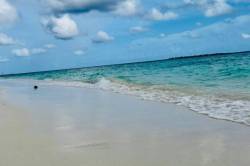 prekrasna-plaz-Maledivy