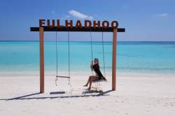recenze-Fulhadhoo-Maledivy-Hanka-na-houpacce