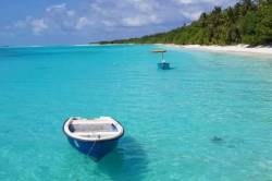 recenze-Fulhadhoo-Maledivy-lodka