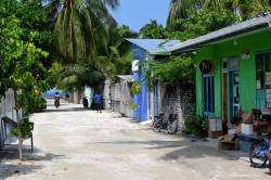 mestecko-Omadhoo-Maledivy
