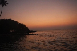 Maledivy, Huraa, západ slunce relax beach