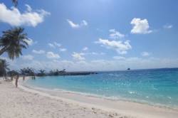 bikini-beach-Maafushi
