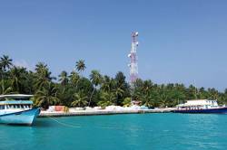 přístav Thoddoo Maledivy