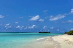 pláž na ostrově Rasdhoo