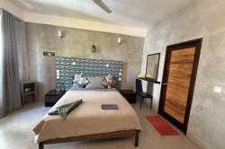 DELUXE-SUITE-2