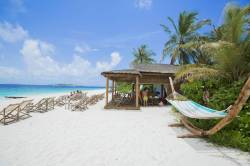 Sunset-Bar-reethi-beach