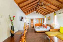 Deluxe-Sunset-Villa-003