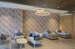 salonek resortu Furaveri