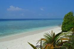 Maledivy ostrov Ukulhas