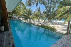 hotel-s-bazenem-Maledivy