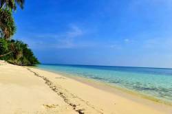 plaz-ostrova-Fehendhoo-Maledivy