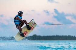 vodni-sporty-sun-island-maledivy-11