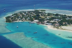Maledivský ostrov z výšky