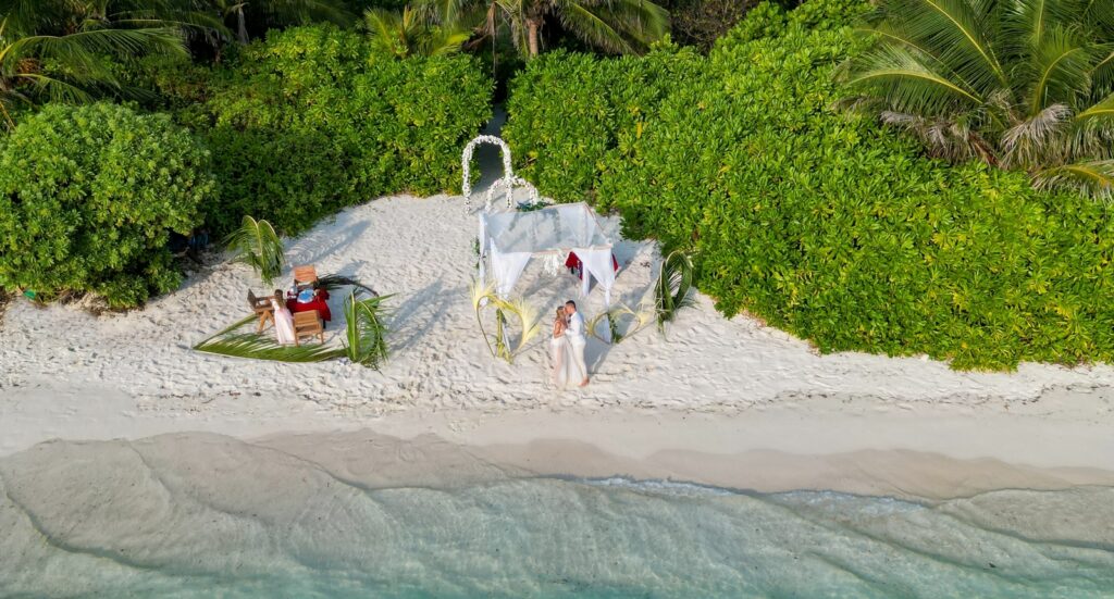 plážový obřad Maledivy
