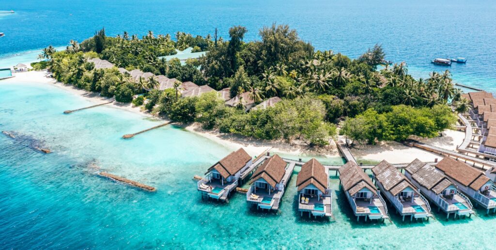 vodní vily v resortu na Maledivách