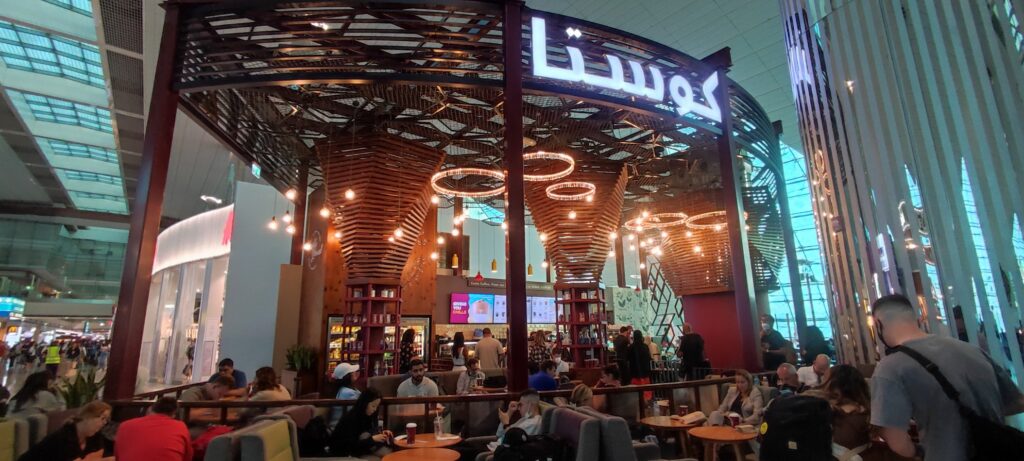 restaurace na letišti v Dubai