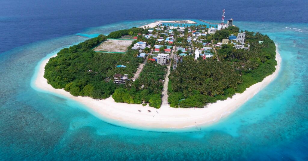 Nádherný ostrov Kamadhoo, Maledivy Baa atol