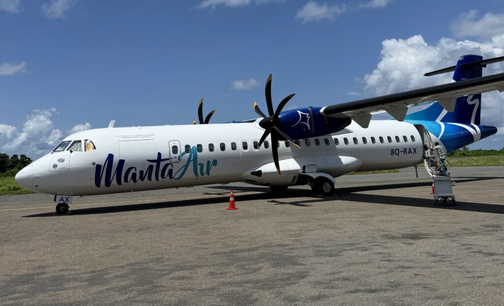 letadlo na Maledivách - Manta Air