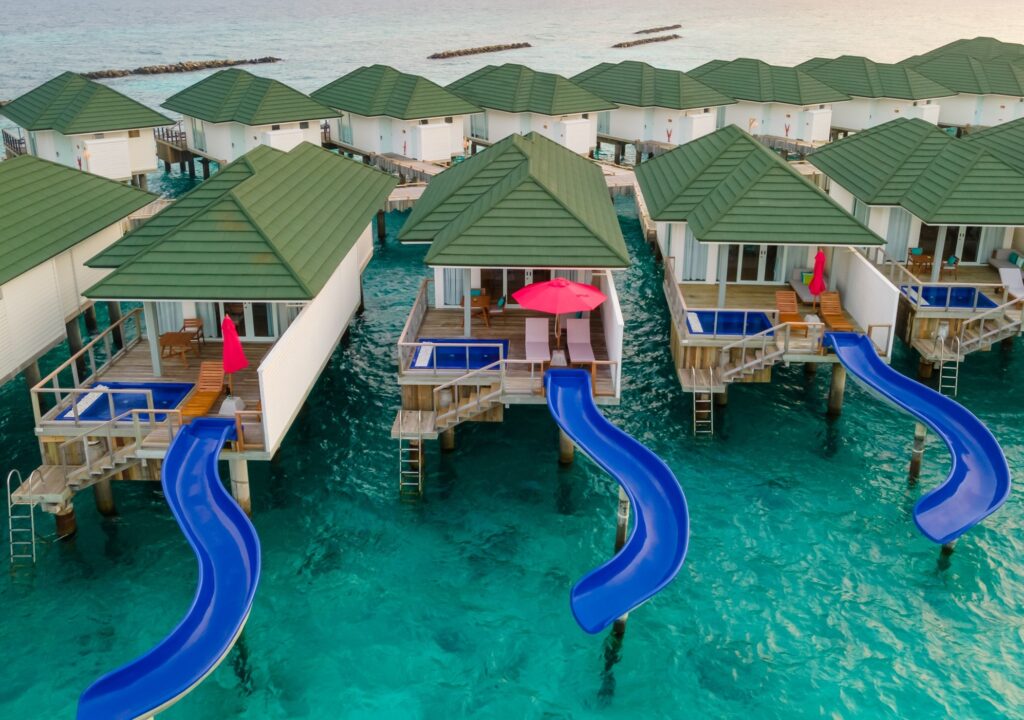 vodní vily se skluzavkou