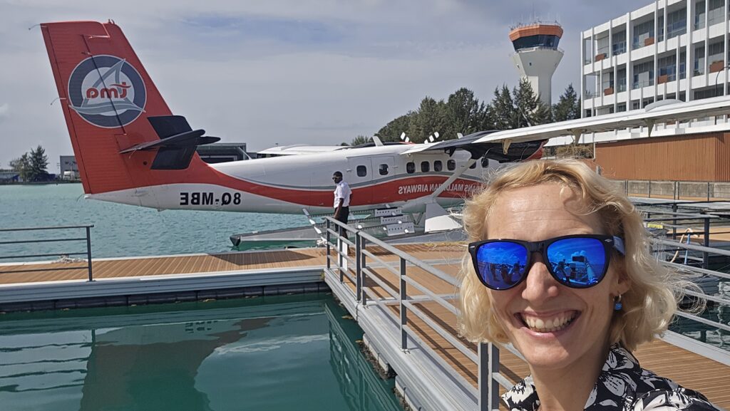 Lucie Michalaková před letem hydroplánem